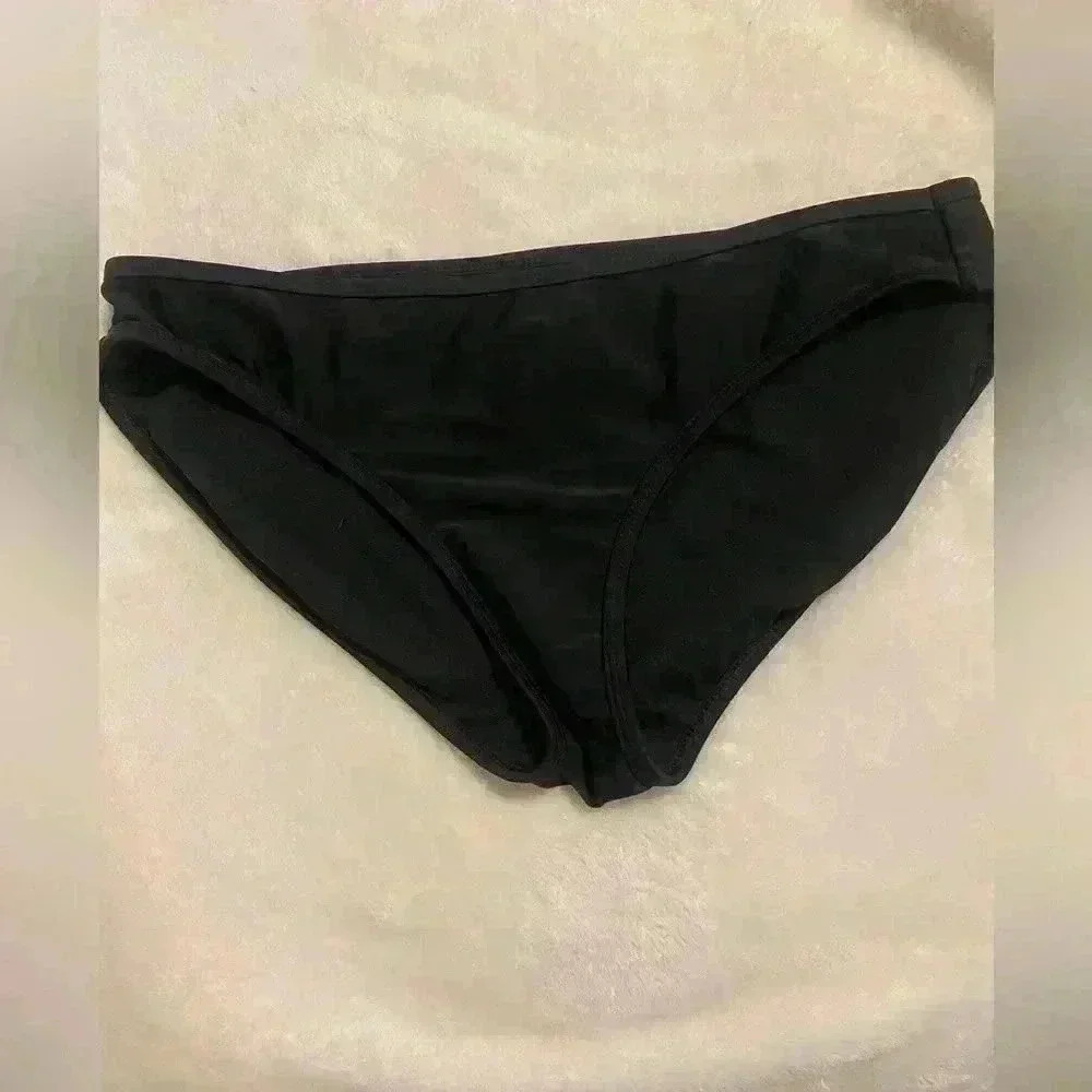 Juniors black swimsuit bottoms by No Boundaries Juniors size Lg 11-13